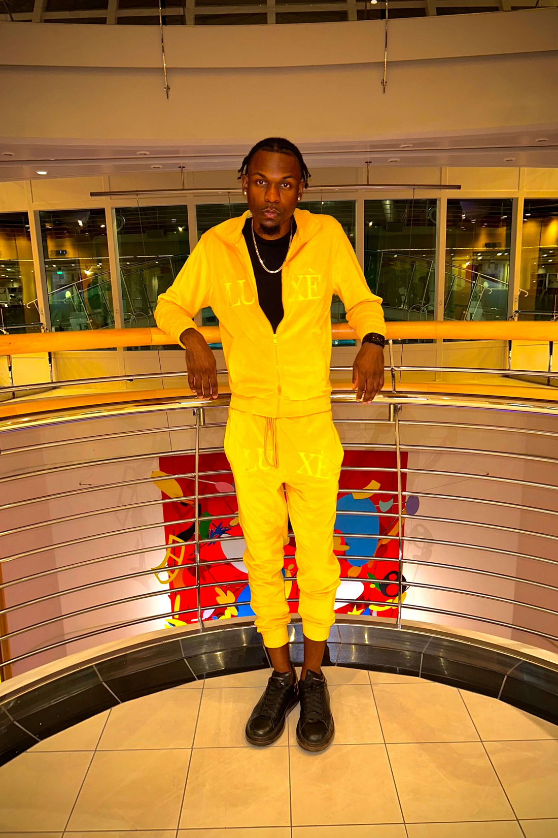 Yellow LUXE&