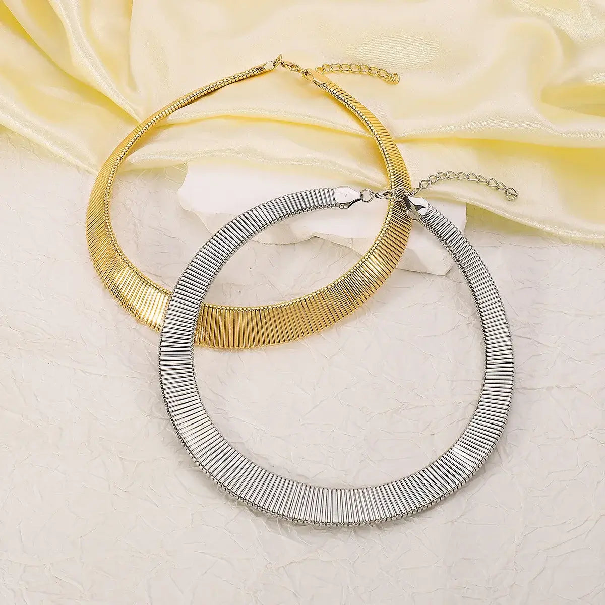 Chic Vintage Choker – Timeless Elegance with Modern Glamour